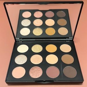 MAC Cosmetics Art Library Eye shadow palette